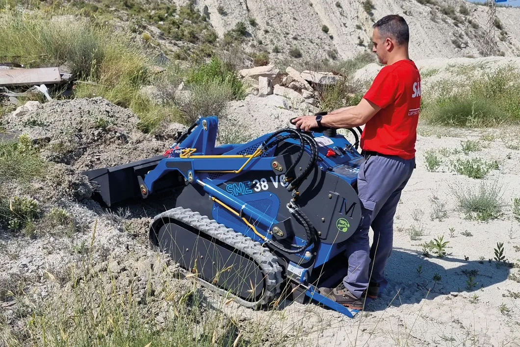 Sáez Motion – Cargadora Compacta SME 38VC Sáez Motion - Cargadora Compacta SME 38VC