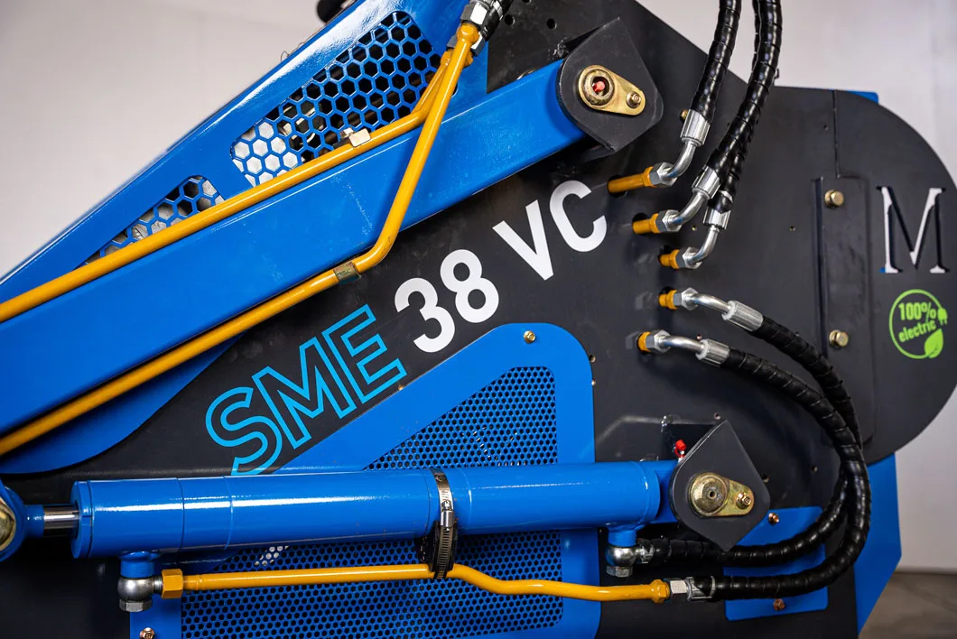 Sáez Motion – Cargadora Compacta SME 38VC Sáez Motion - Cargadora Compacta SME 38VC