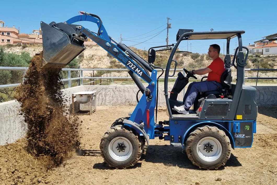 Sáez Motion – Minicargadora Articulada Eléctrica SME 732MA Sáez Motion - Minicargadora Articulada Eléctrica SME 732MA
