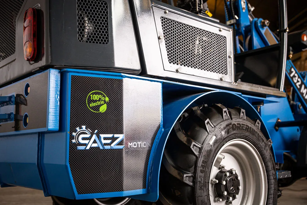 Sáez Motion – Minicargadora Articulada Eléctrica SME 732MA Sáez Motion - Minicargadora Articulada Eléctrica SME 732MA