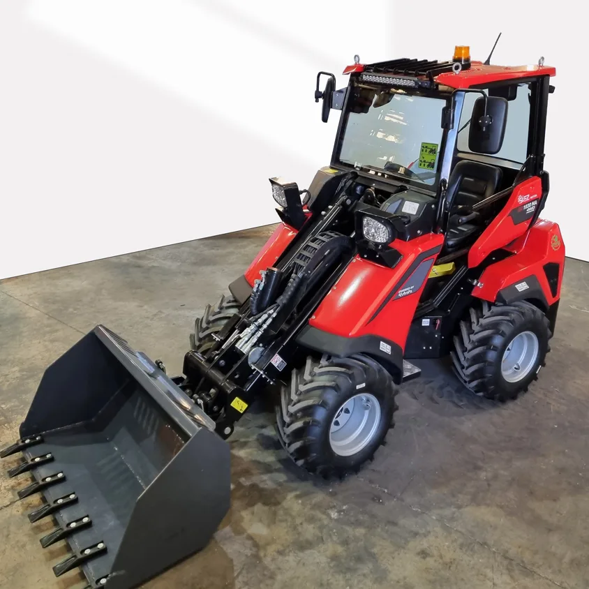 Sáez Motion – Minicargadora Articulada SM 1030MA Sáez Motion - Minicargadora Articulada SM 1030MA